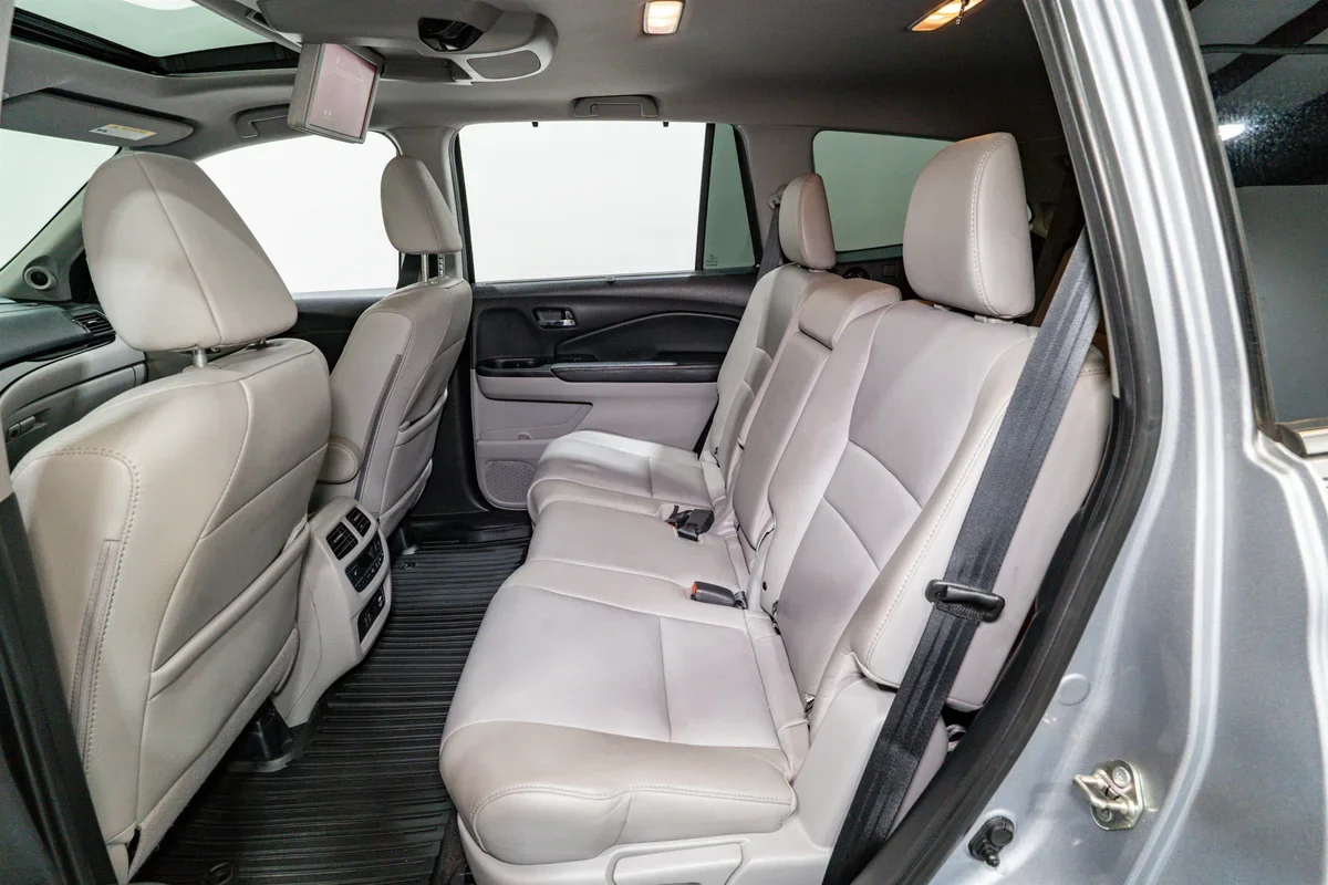 2019 Honda Pilot Touring 8 Passenger - 13
