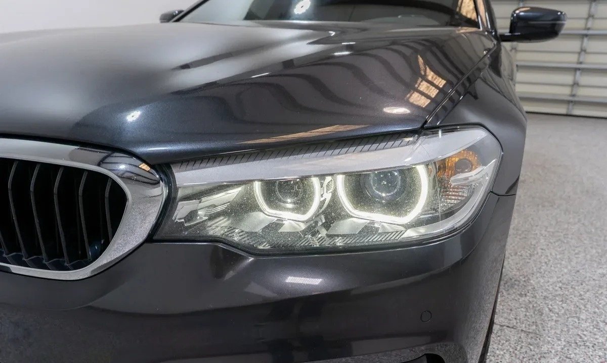 2019 BMW 5 Series 530i xDrive - 3