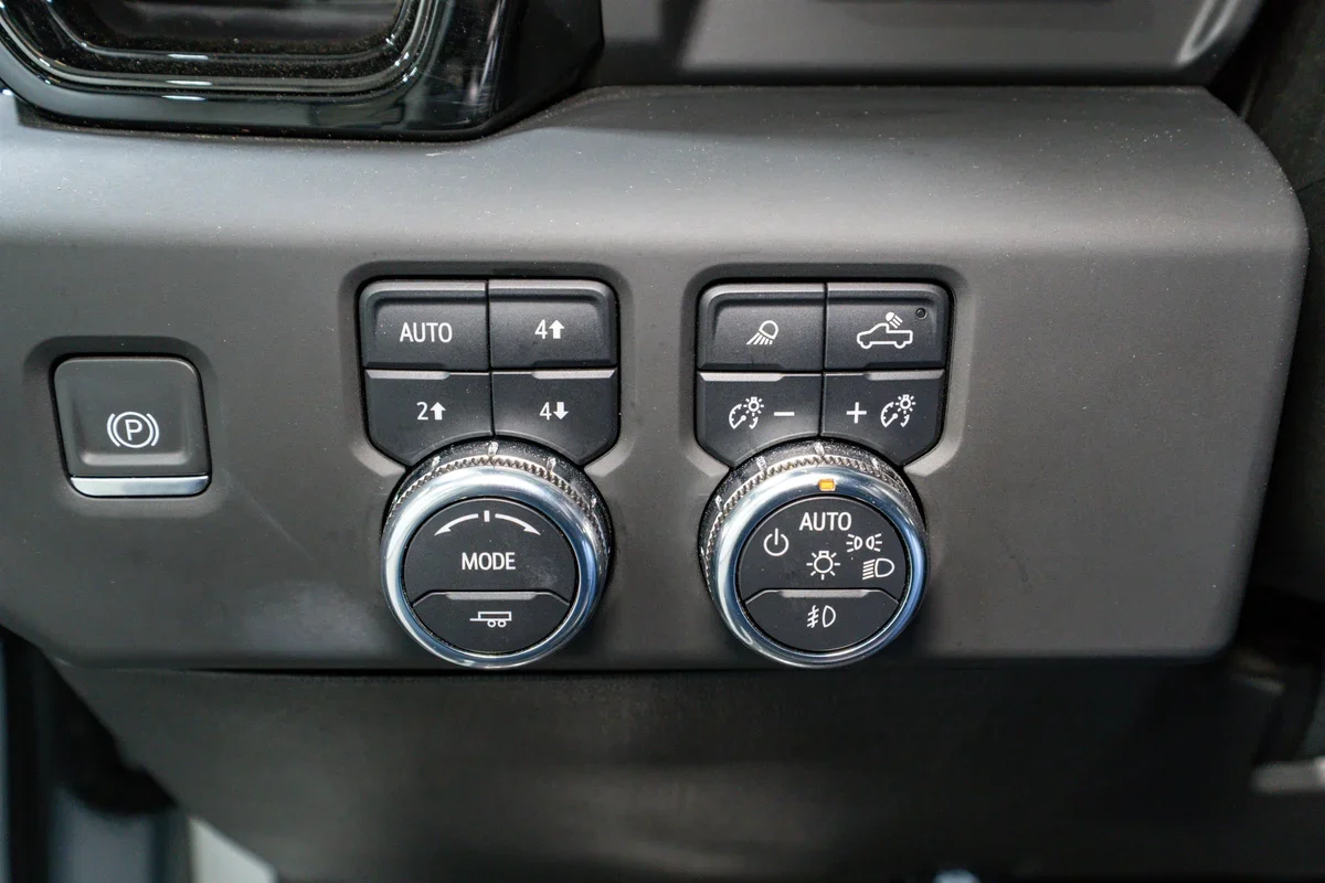 2024 GMC Sierra 2500HD AT4 - 30