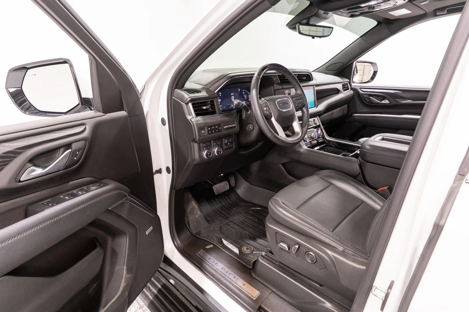 2024 GMC Yukon Denali - 7