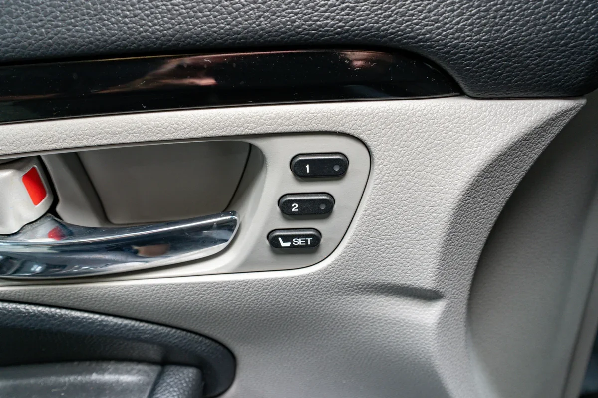 2019 Honda Pilot Touring 8 Passenger - 19