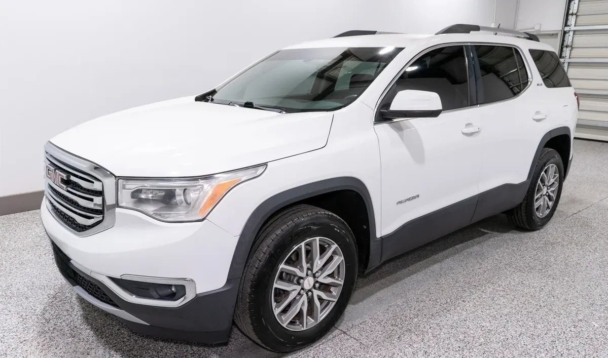 2017 GMC Acadia SLE - 1