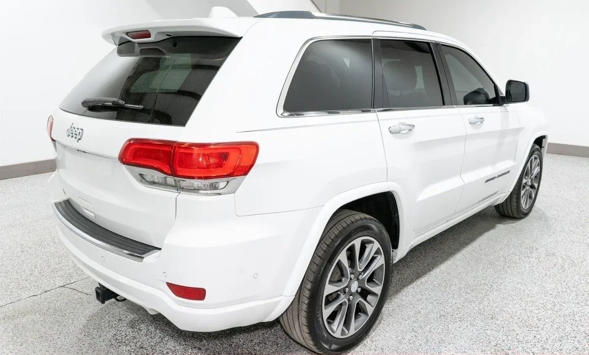 2017 Jeep Grand Cherokee Overland - 5