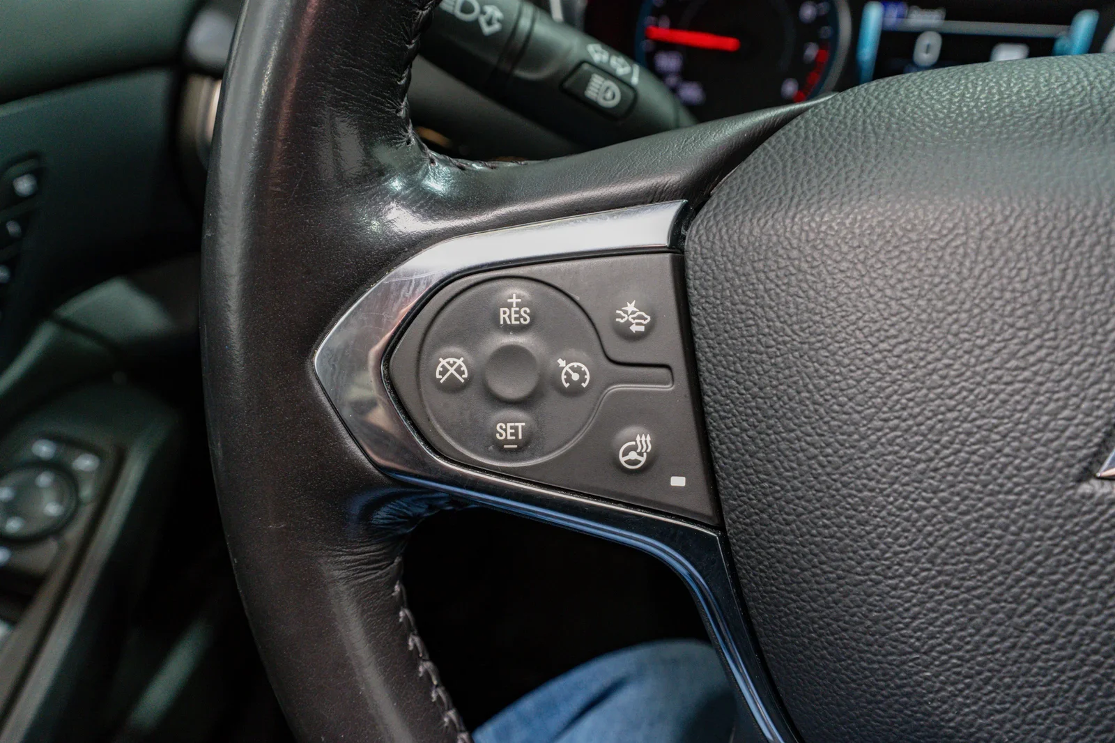 2019 Chevrolet Traverse Premier - 14