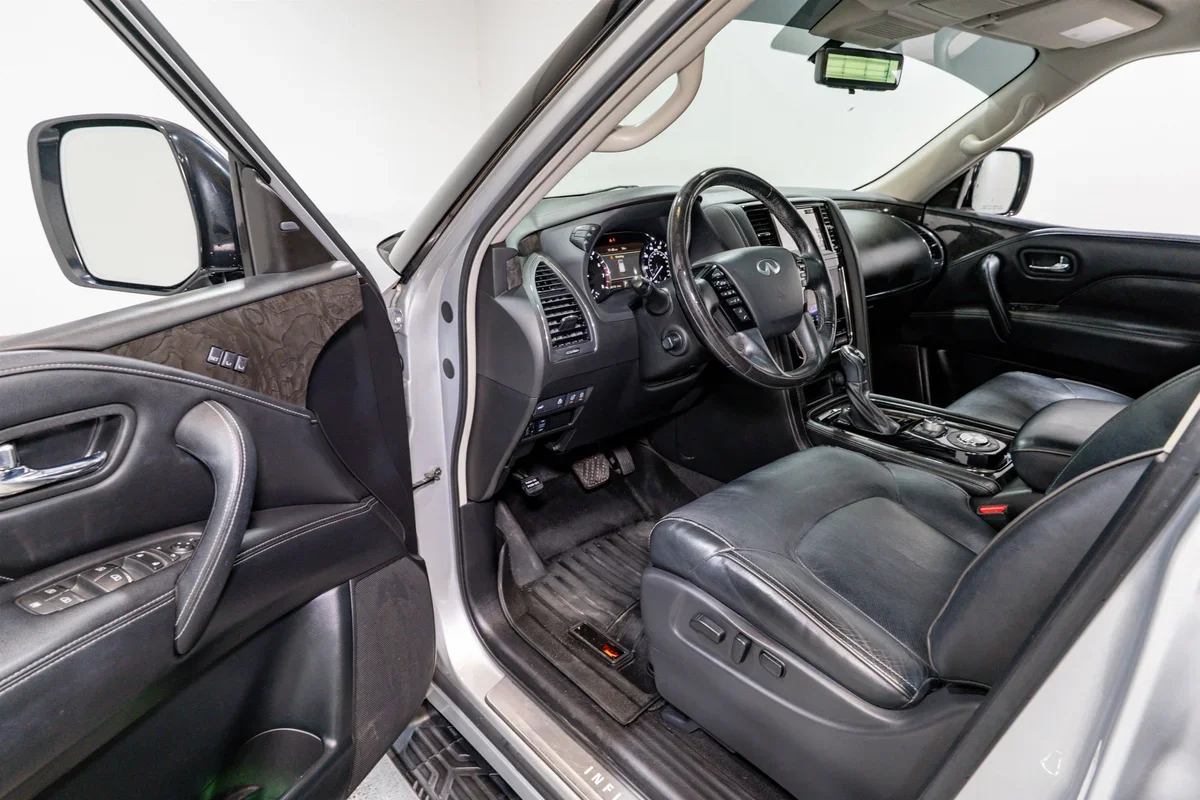 2020 INFINITI QX80 LUXE - 8