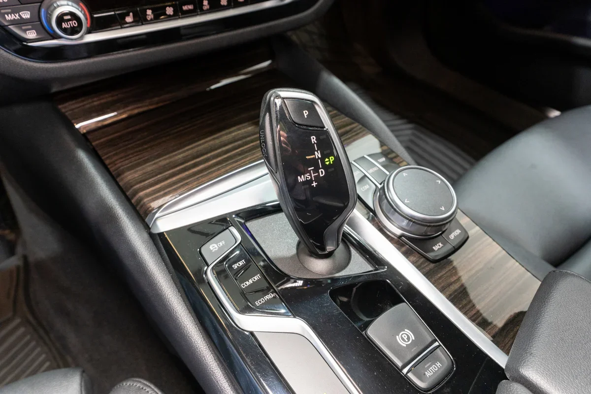 2019 BMW 5 Series 530i xDrive - 15