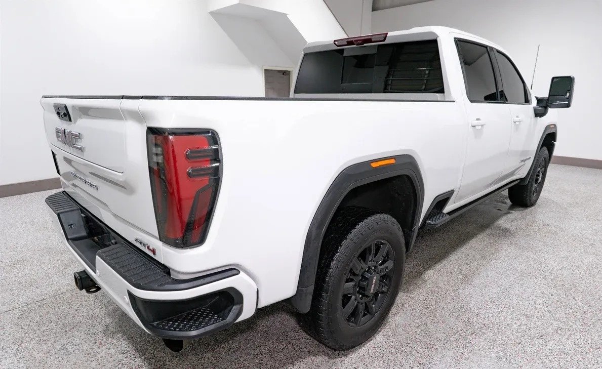 2024 GMC Sierra 2500HD AT4 - 4