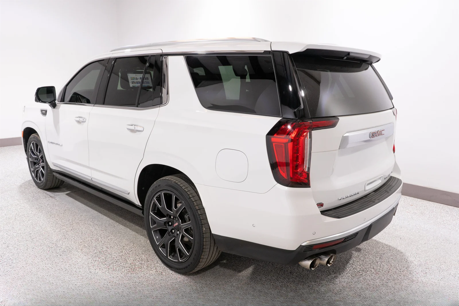 2024 GMC Yukon Denali - 4