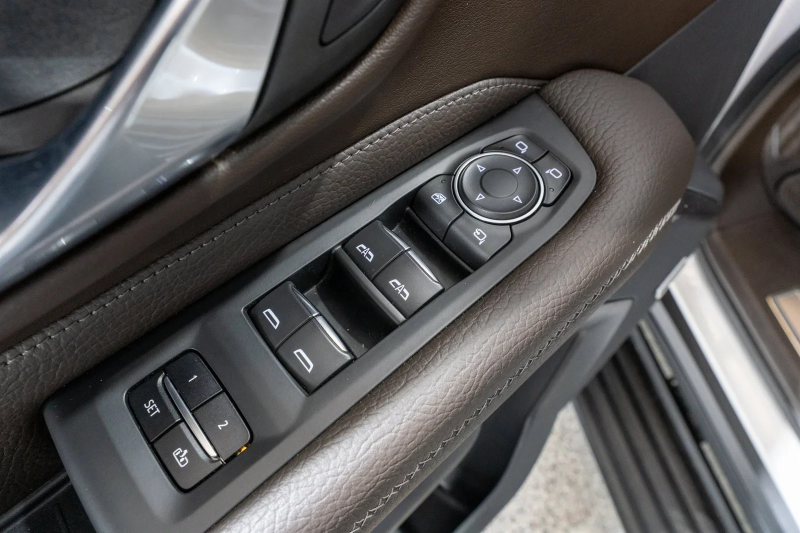 2021 GMC Yukon Denali - 22