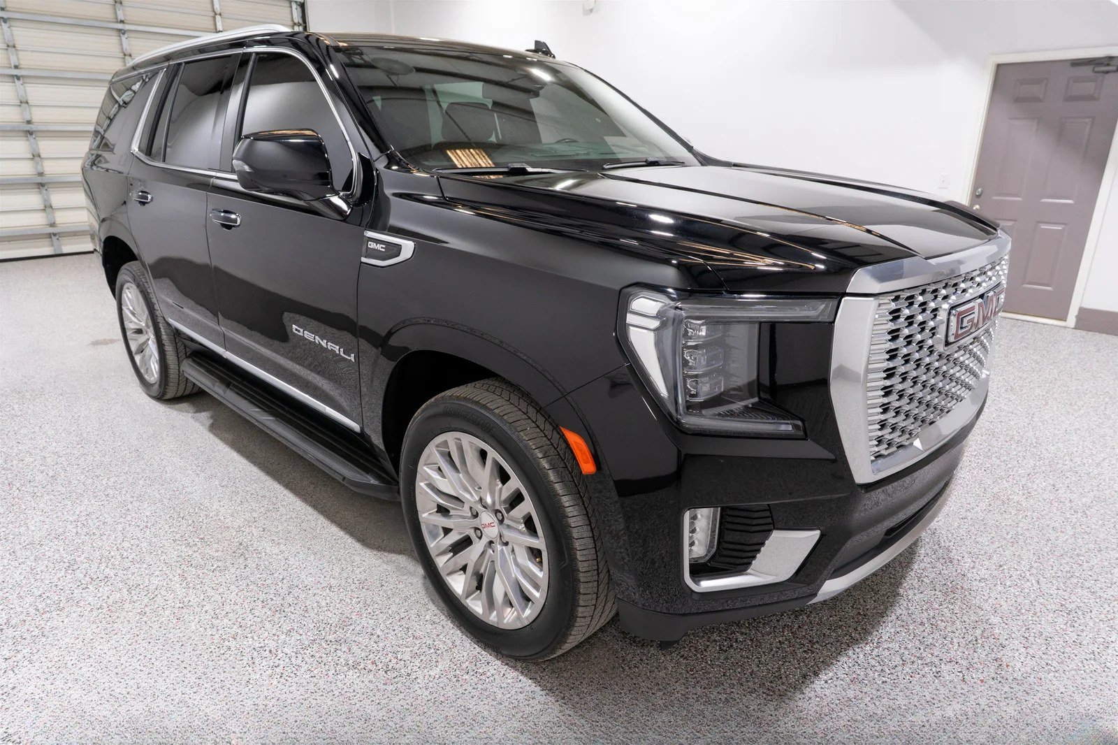 2023 GMC Yukon Denali - 6