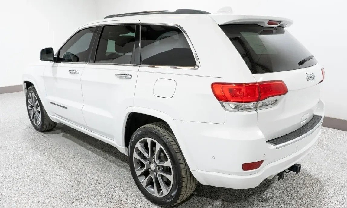 2017 Jeep Grand Cherokee Overland - 7