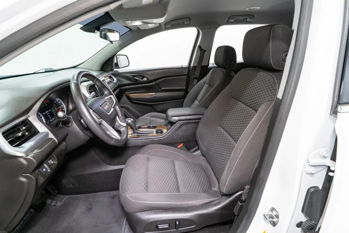 2017 GMC Acadia SLE - 9