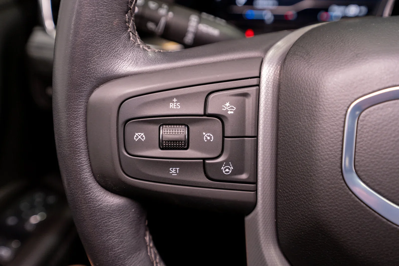 2024 GMC Yukon Denali - 20