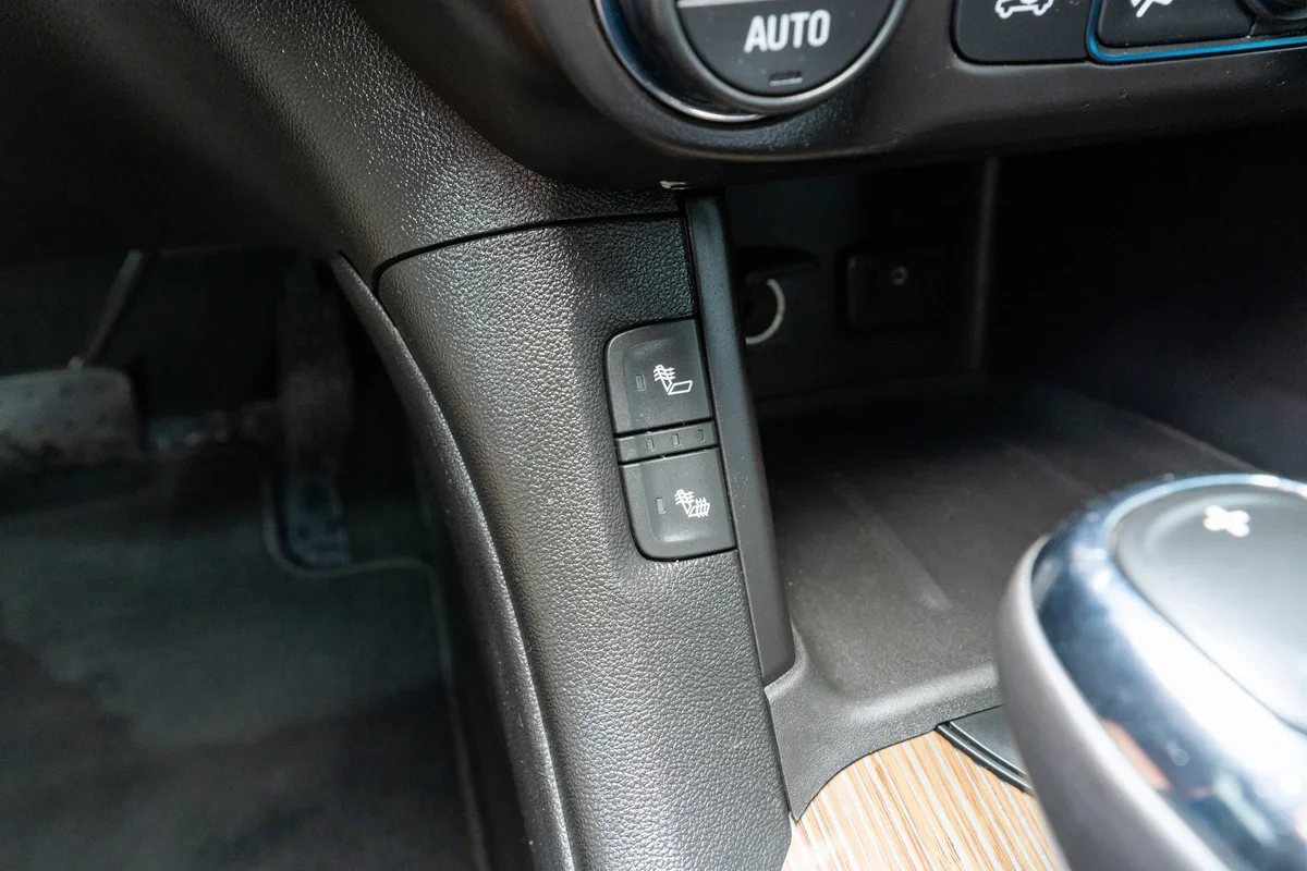 2017 GMC Acadia SLE - 17