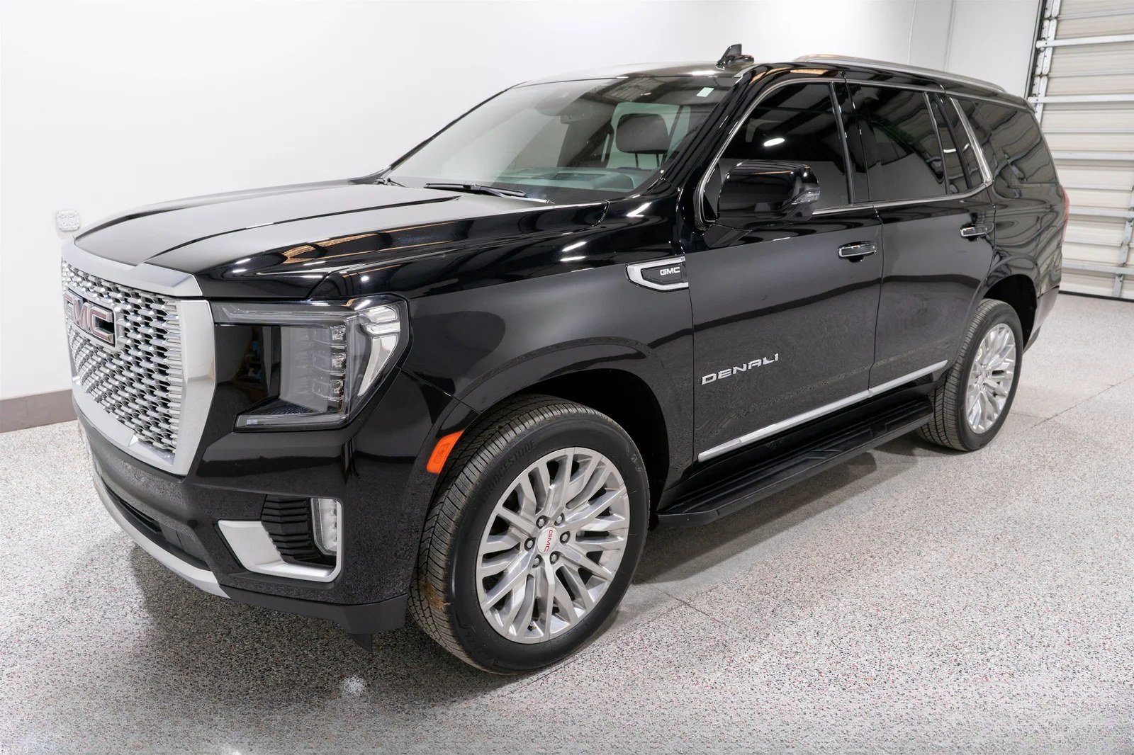 2023 GMC Yukon Denali - 1