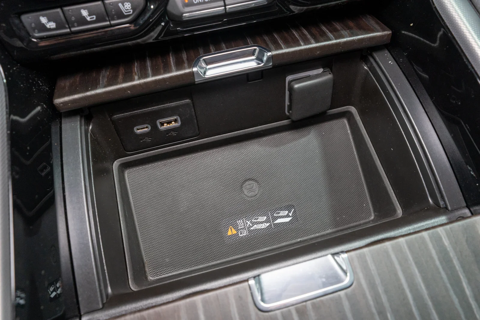 2021 GMC Yukon Denali - 17