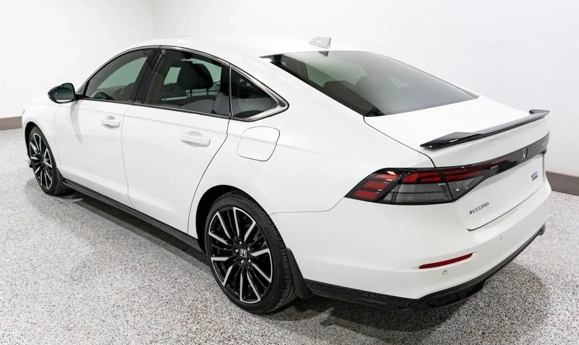 2023 Honda Accord Hybrid Touring - 5