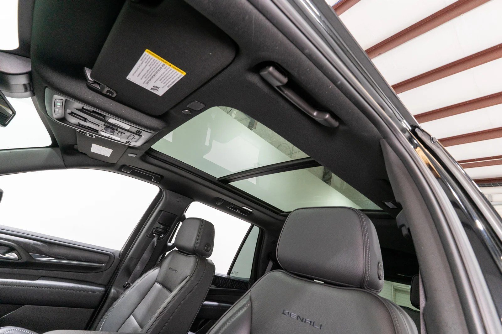 2023 GMC Yukon Denali - 16
