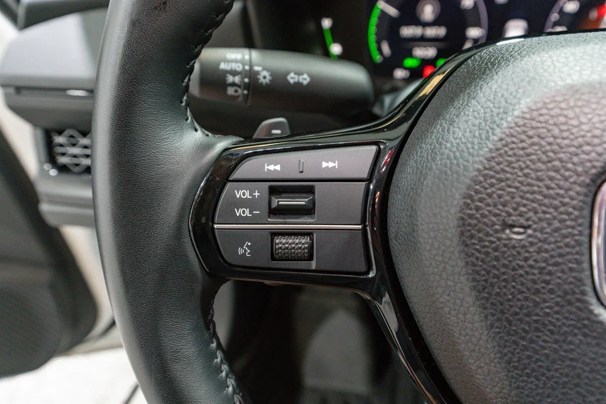 2023 Honda Accord Hybrid Touring - 13