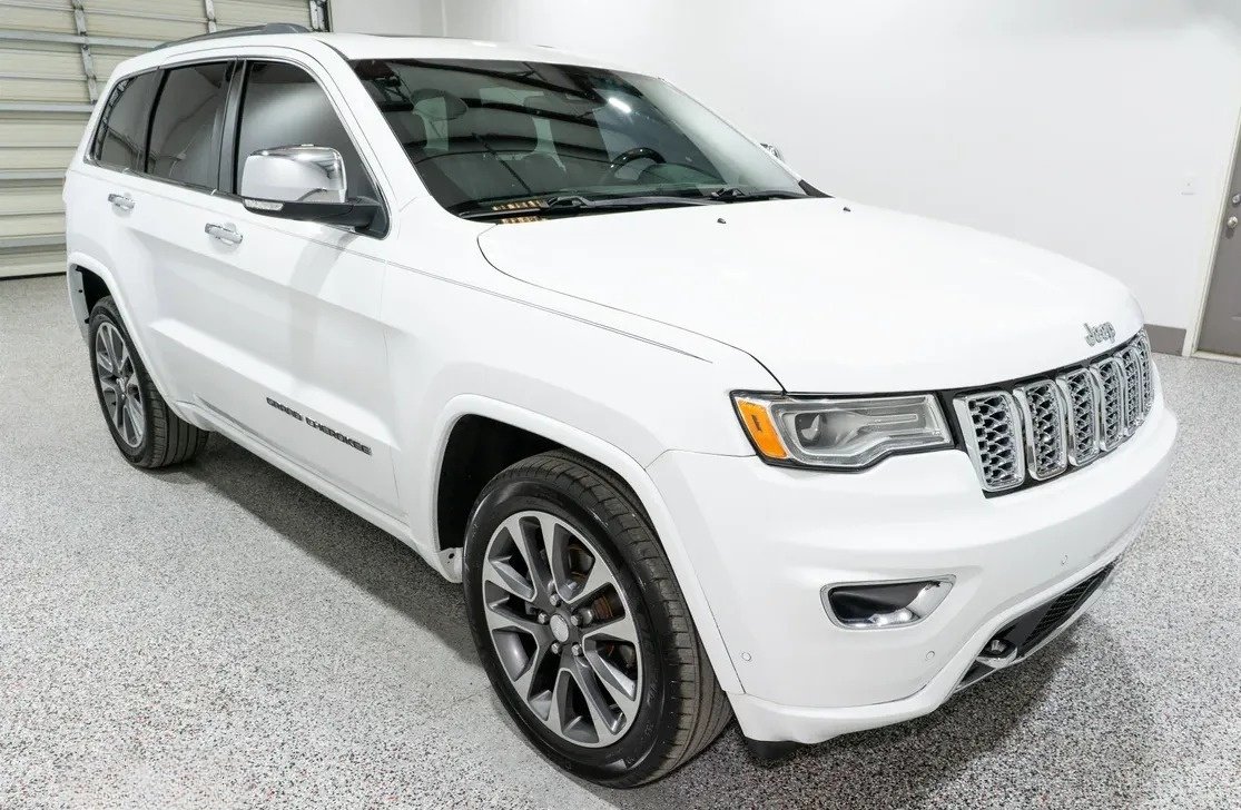 2017 Jeep Grand Cherokee Overland - 1