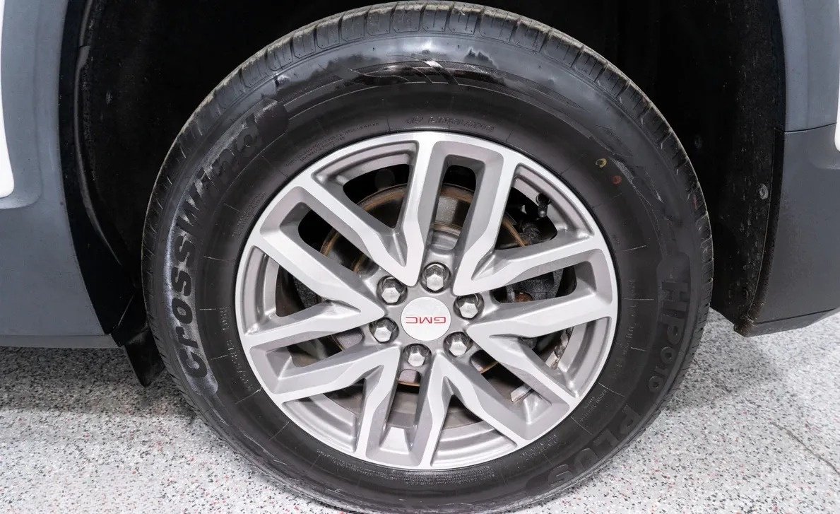 2017 GMC Acadia SLE - 19