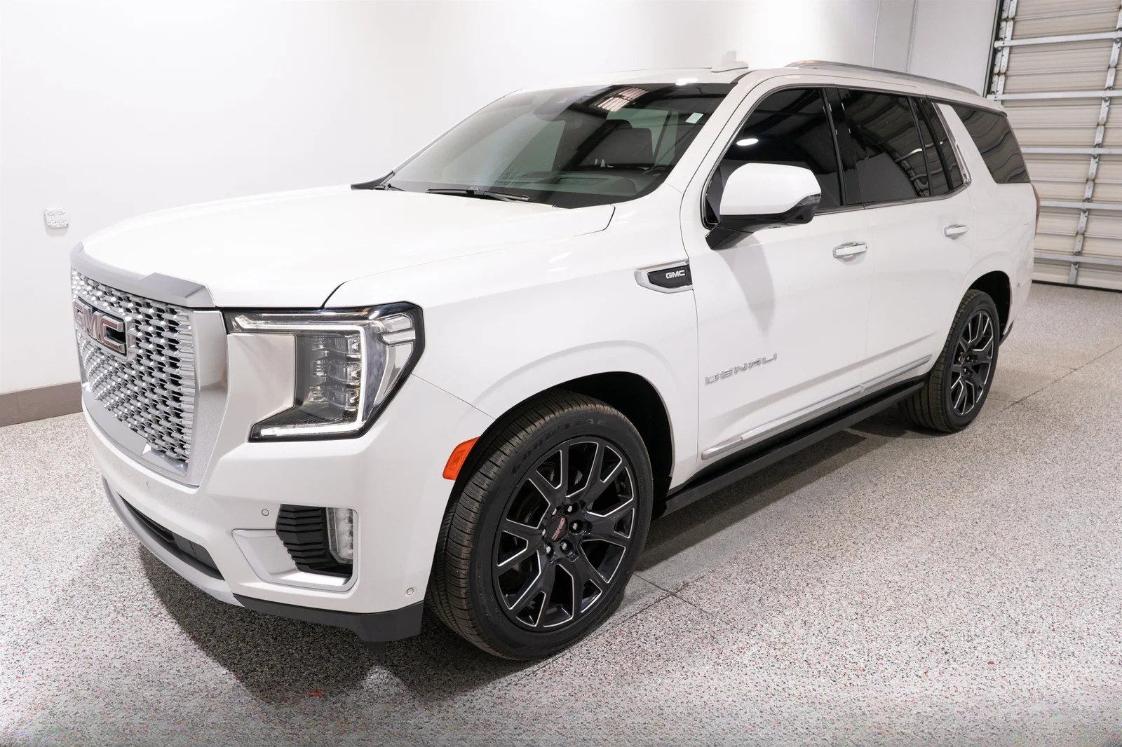 2024 GMC Yukon Denali - 1